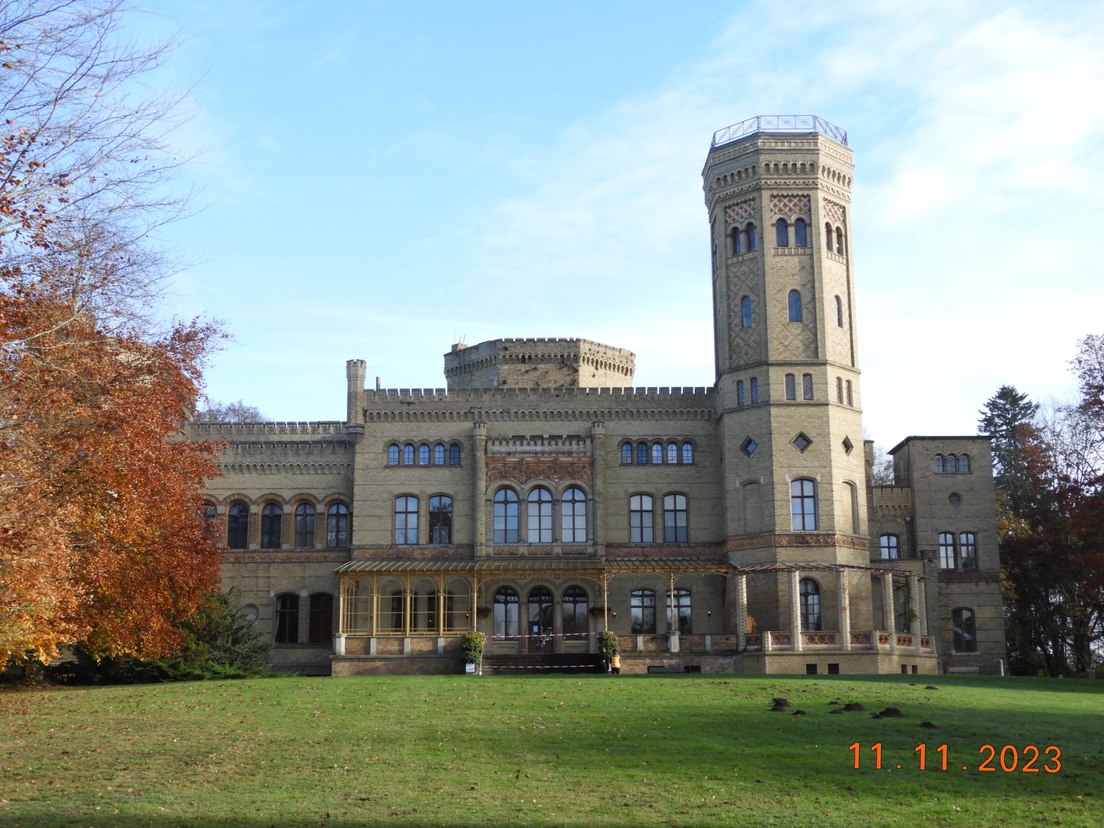 Parkseite Schloss Neetzow