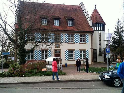 Schloss Bellingen mit modernem Turmanbau, Foto: T. Leibrecht, 2017