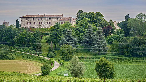 Castello d`Arcano ab 12. Jhdt., Foto: Blohm 2020