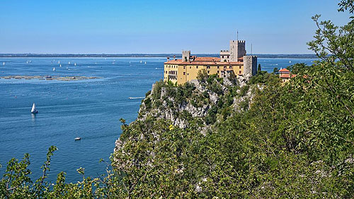Burg/Schloß Duino Castello Vecchio 11. Jhdt.; Schloß Duino ab 14. Jhdt., Foto: Blohm 2020