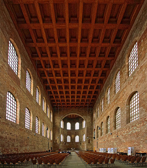 Basilika zu Trier von Innen aus dem 4. Jh., Foto: Stefan Drzisga
