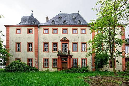 Schloss Bekond Rückseite zum Park, Foto: Stefan Drzisga