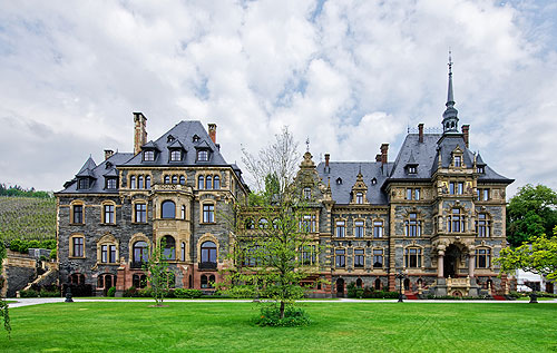Schloss Lieser nach aufwendiger Restaurierung, Foto:Stefan Drzisga