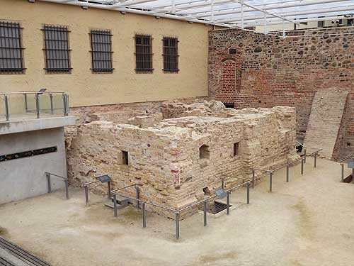 Lutherhaus, ausgegrabene und konservierte Ruinen eines Anbaus an der Rückseite, Foto: Hans-Joachim Spindler, 2017