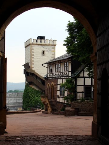 Wartburg mittellaterlicher Turm an der Sdseite; Zinnen 1840