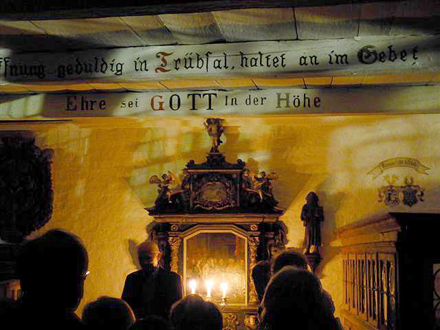 Schnellenberg Kapelle Fhrung bei Kerzenschein