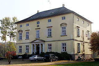 Herrenhaus, Vorderseite